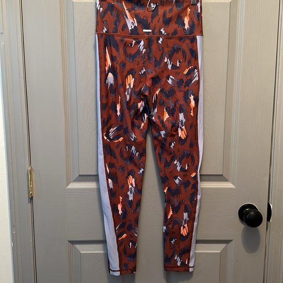 Aerie Leopard Print Leggings - Picture 5 of 7